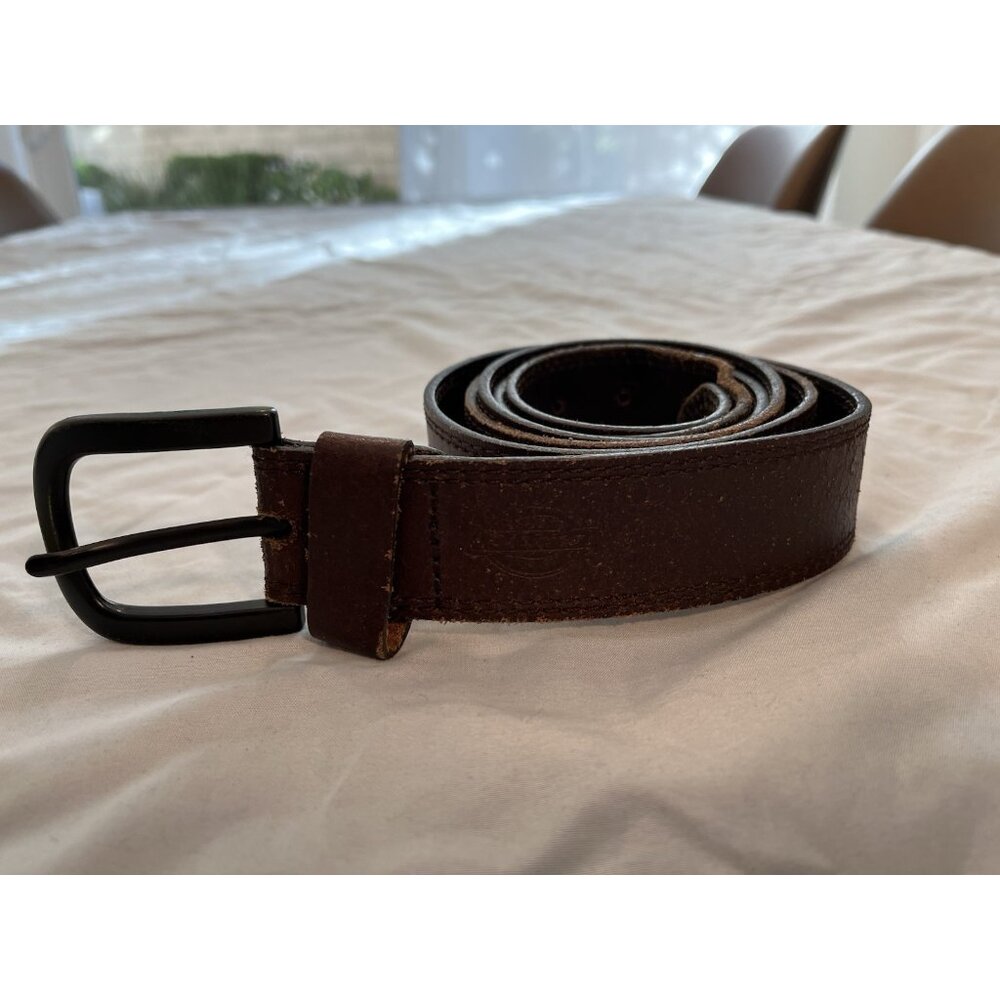 Dickies Brown Genuine Leather Casual Belt - Men's Size 56 Good Condition